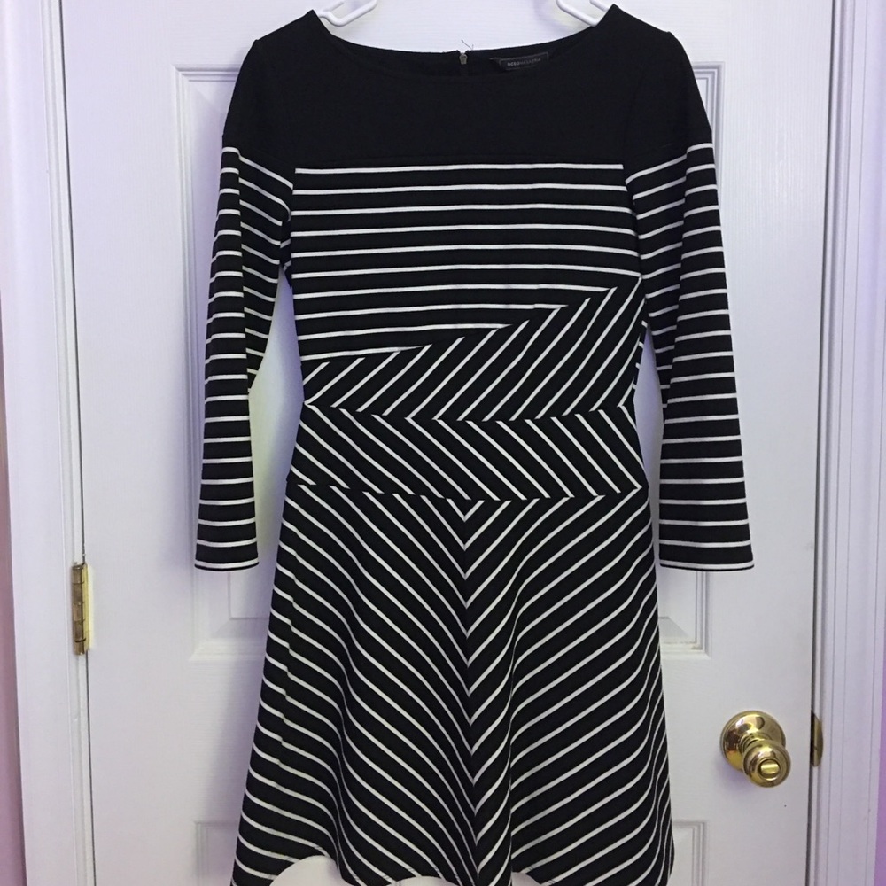BCBGMAXAZRIA striped dress small